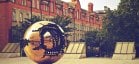 « Sphere With Sphere », un des symboles de l'université Trinity de Dublin
